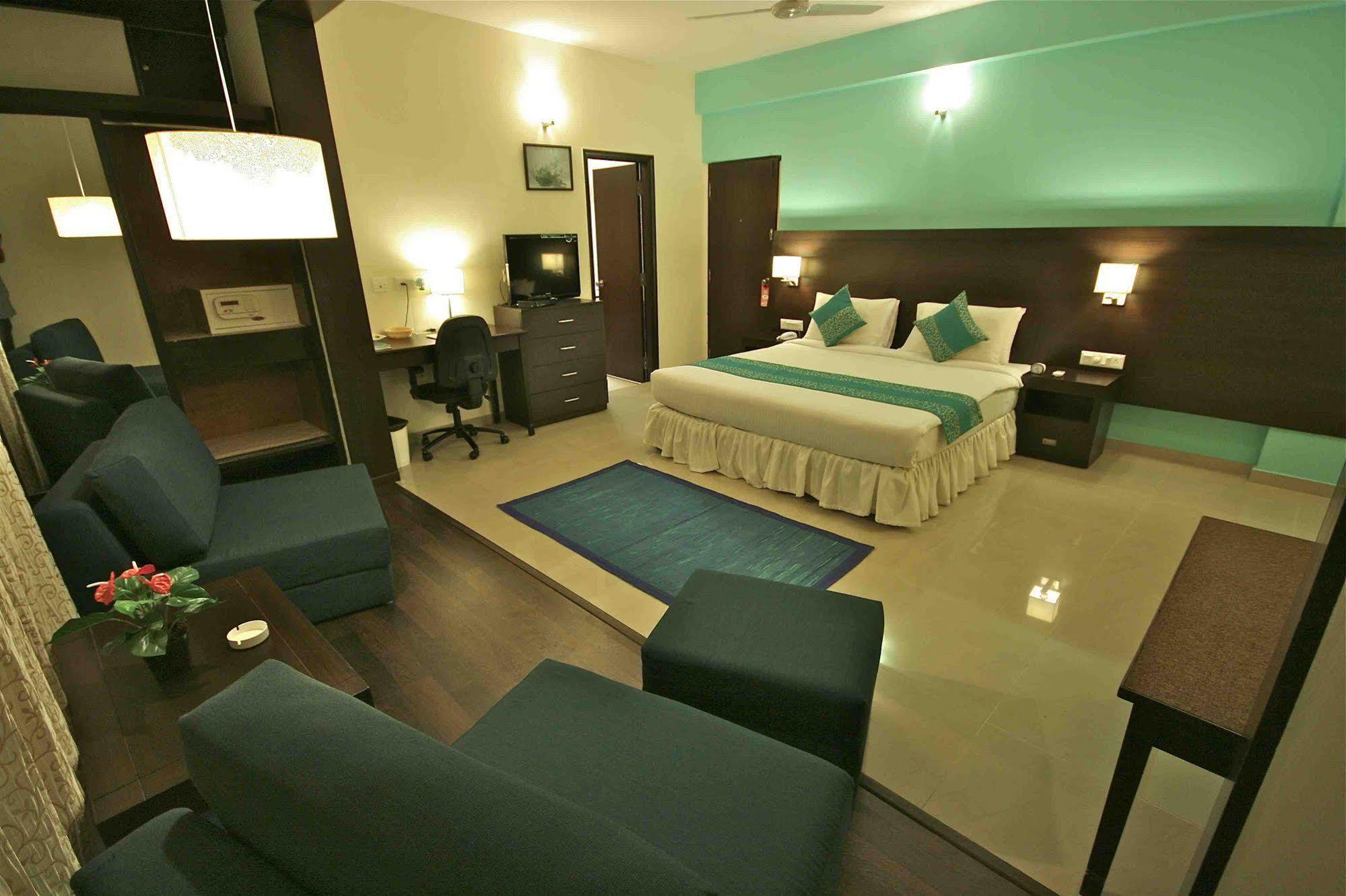 Treebo Trend Sterling Suites Inn Bangalore Bagian luar foto