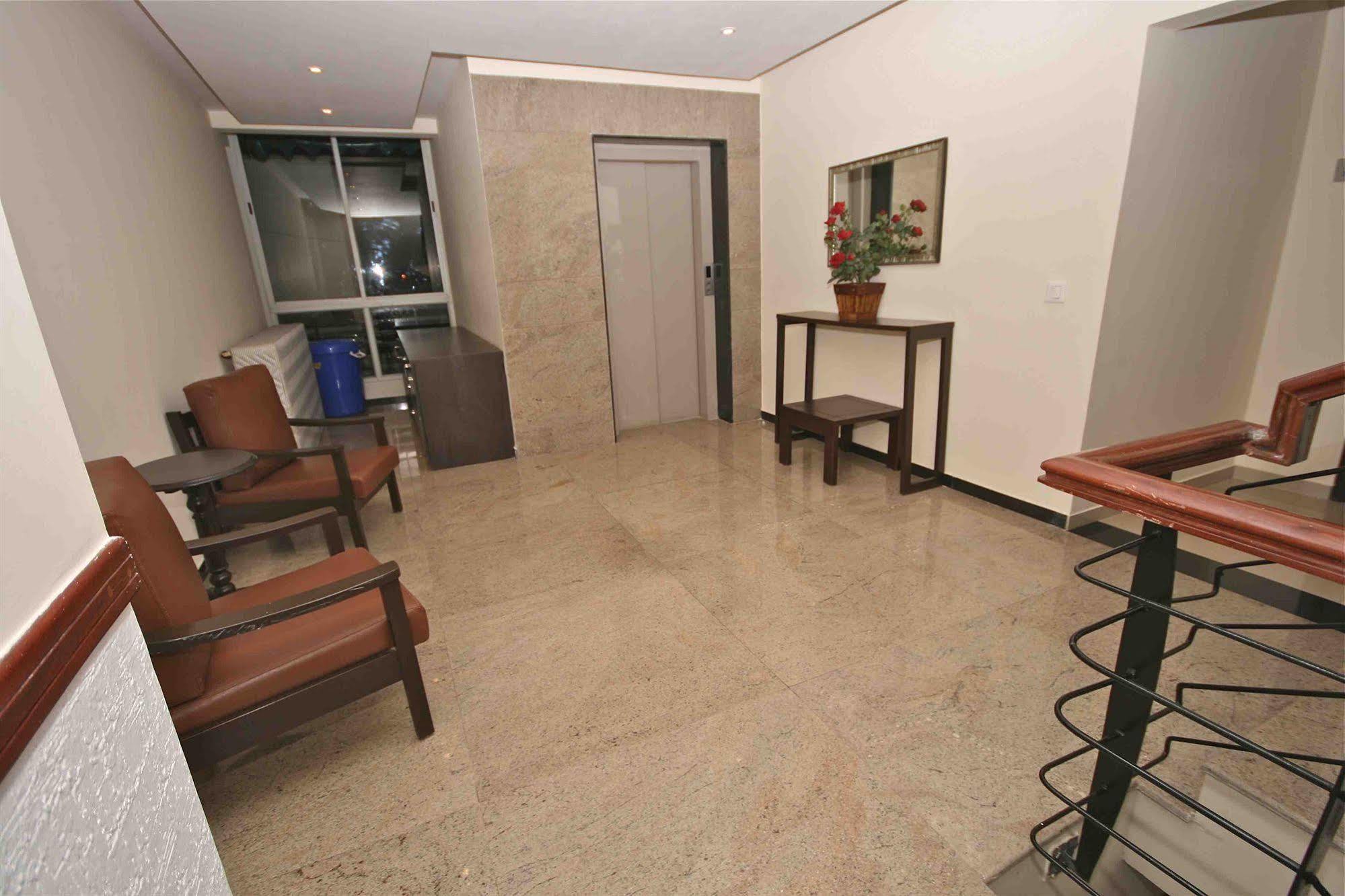 Treebo Trend Sterling Suites Inn Bangalore Bagian luar foto